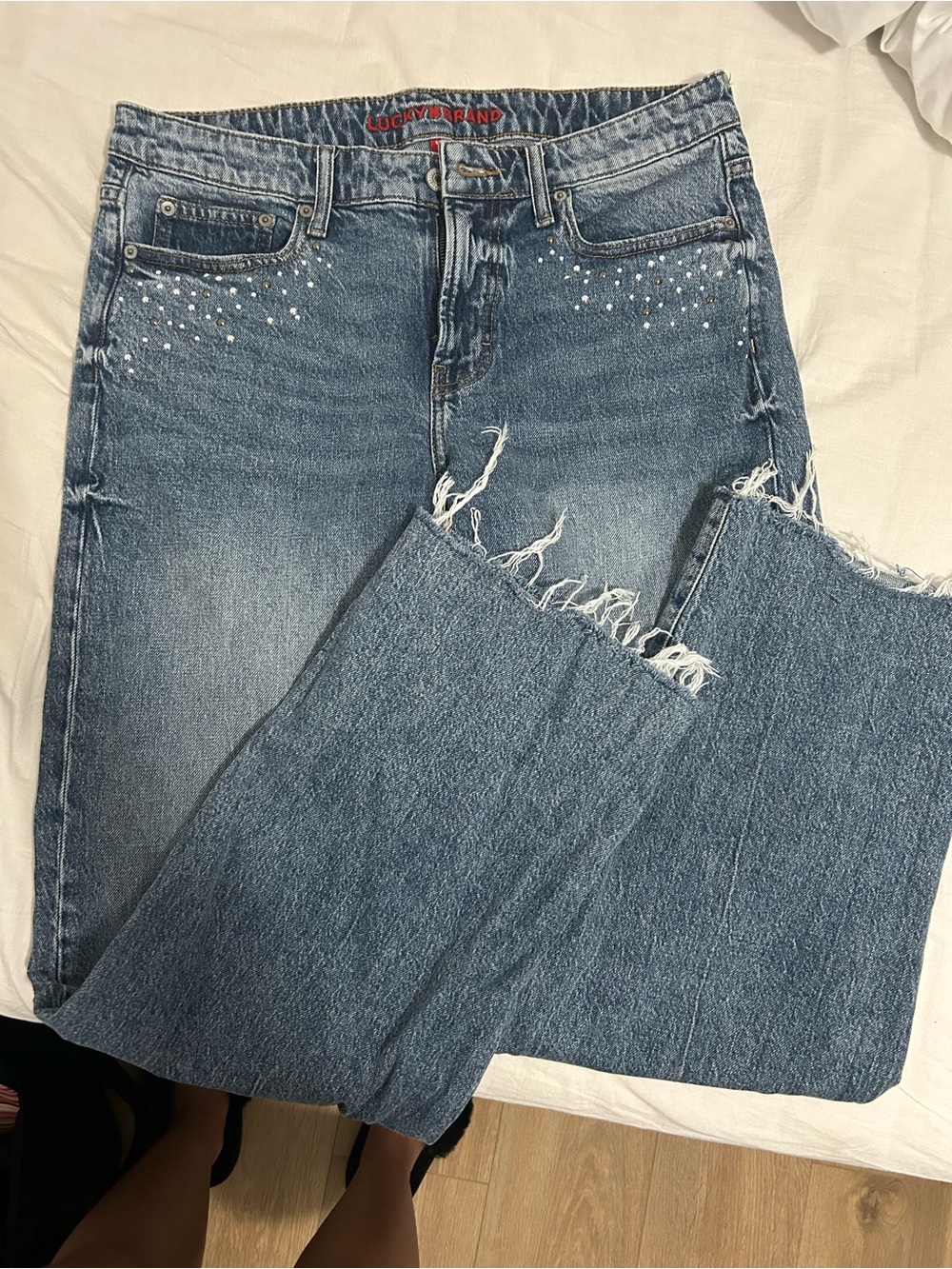 Lucky Brand NEVER WORN Medium Blue Straight-Leg Jeans with Rhinestone Accents